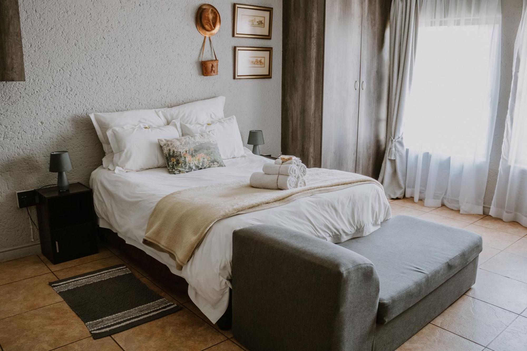 White Linen Guesthouse Tierpoort Dış mekan fotoğraf